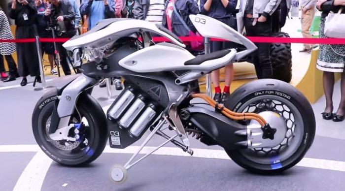 Yamaha Motoroid, czyli autonomiczny pojazd koncepcyjny napędzany energią elektryczną